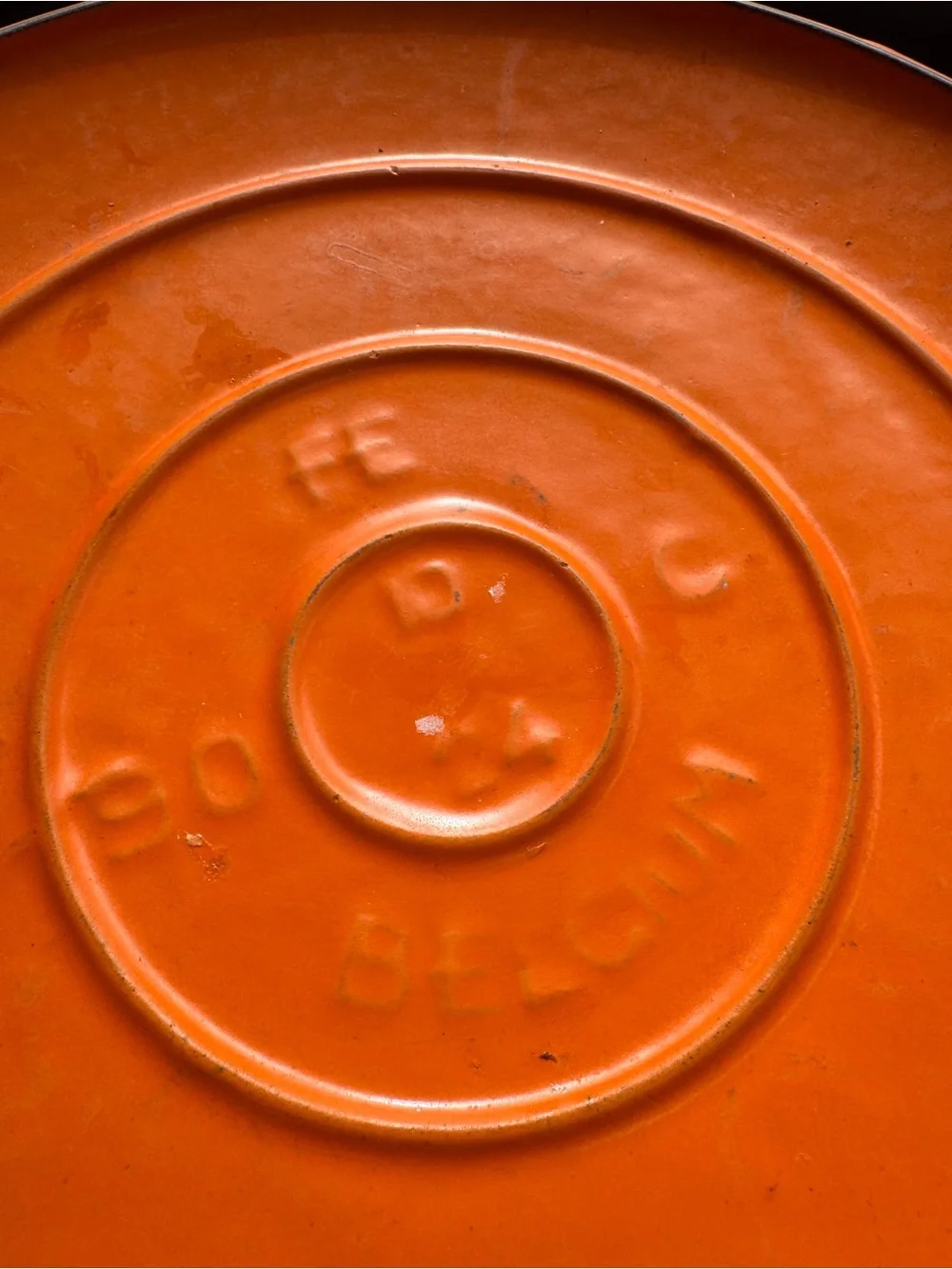 Vintage Le Creuset Descoware cast iron lid flame red orange FE 24 Belgium 3 rib